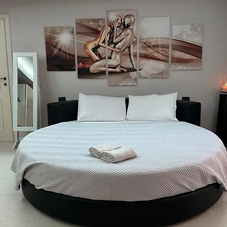 Valand Romantic Luxury On Lake Garda - *